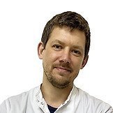Врач Синявин Артём Константинович